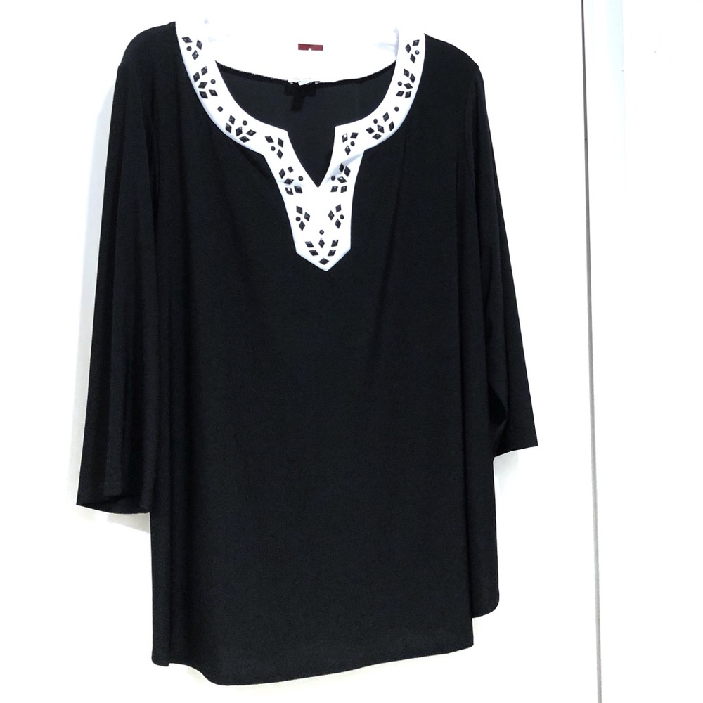 Blouse Tunic Avenue w/black beads Size 18/20